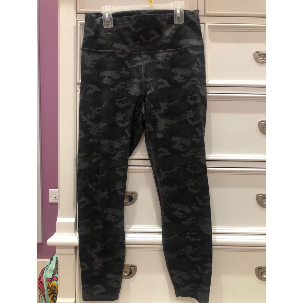 Fabletics Legging - image 1